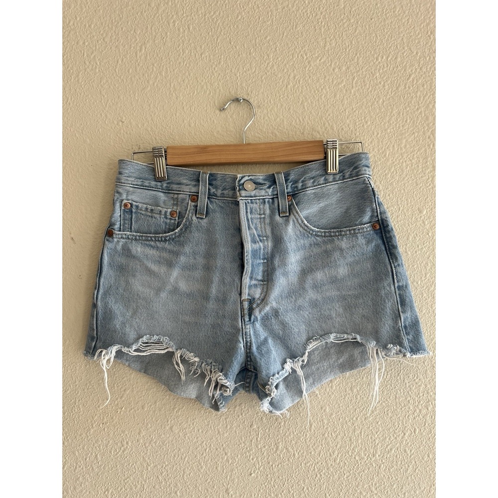 Levi's 501 Cut Off Distressed Light Blue Denim Shorts Button Fly W27 Feminine